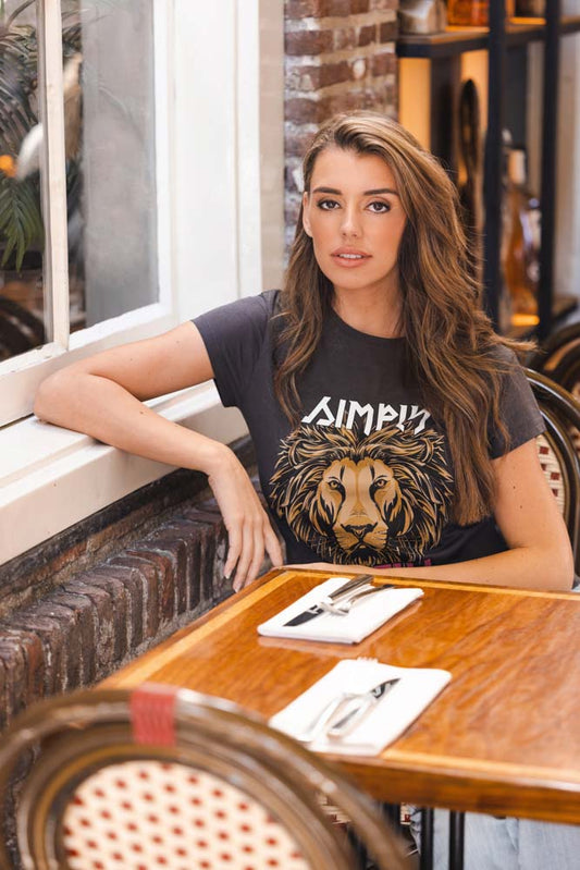 Dames T-shirt ‘Simply Lovely’
